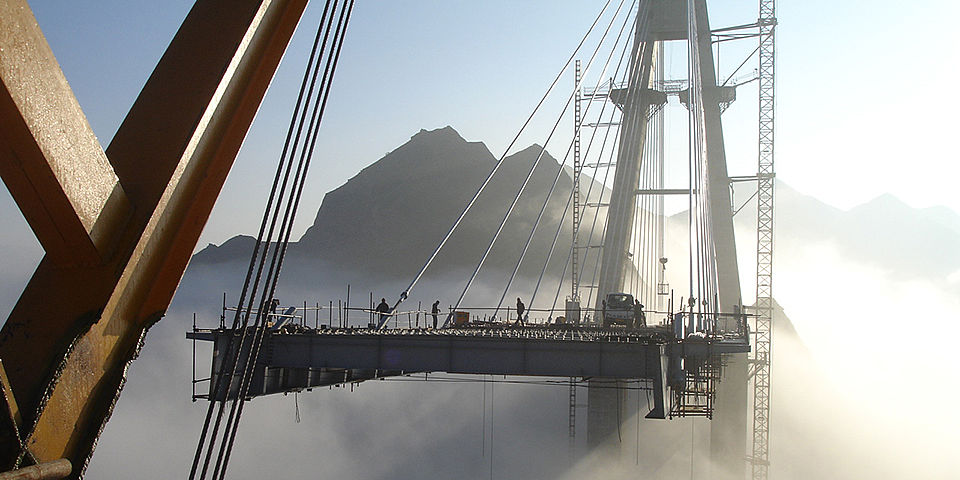 قالب لغزنده